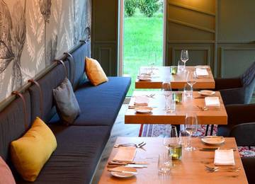 Hanging wall cushion | What is a wall cushion? Hanging wall cushion | What is a wall cushion?